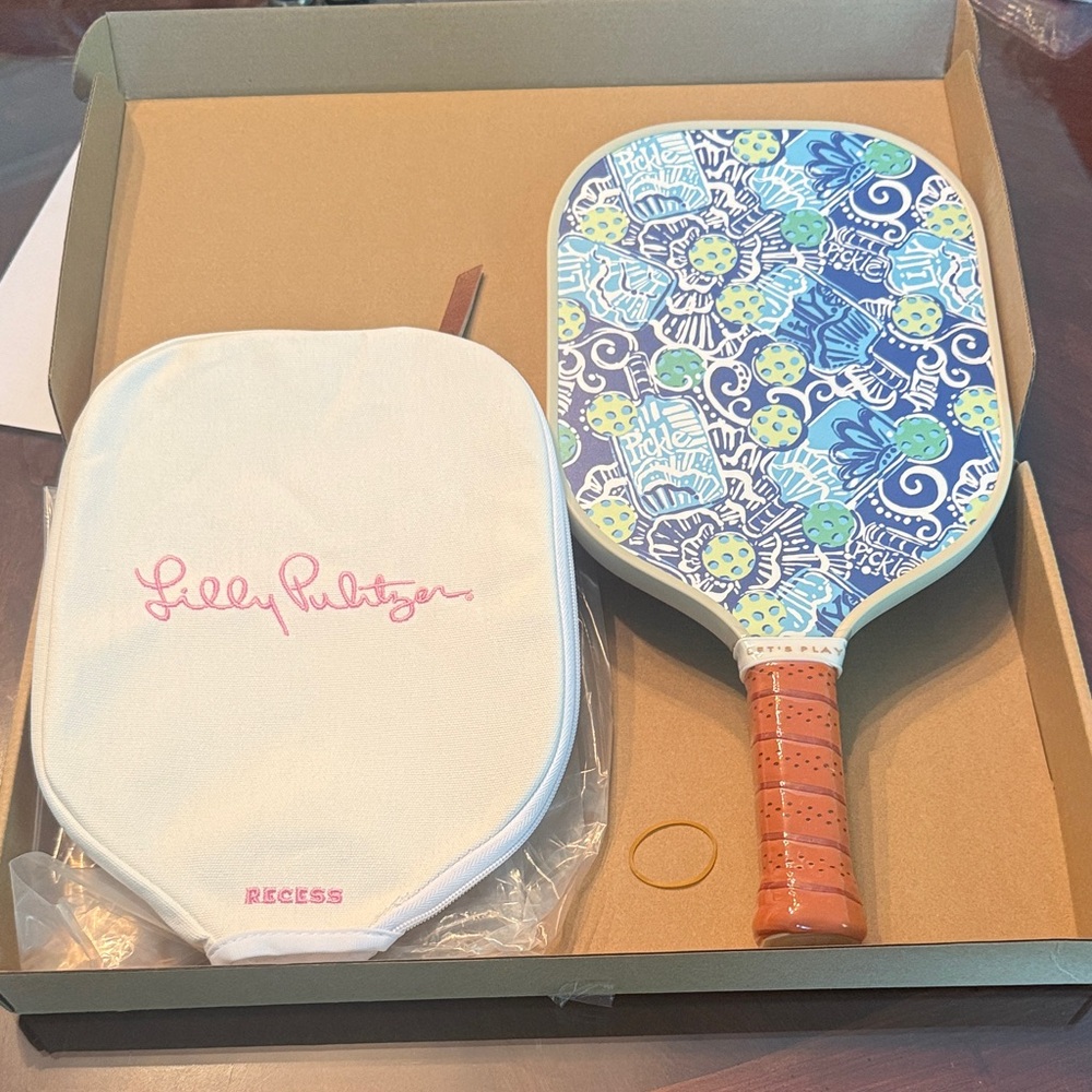 Lilly Pulitzer Patterned pickleball Paddle with White Cover